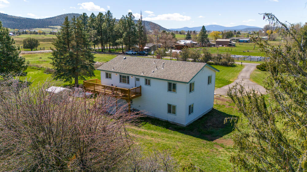7755 Lost River Road Klamath Falls, OR 97603 - Photo 5 of 52 IMG_0301