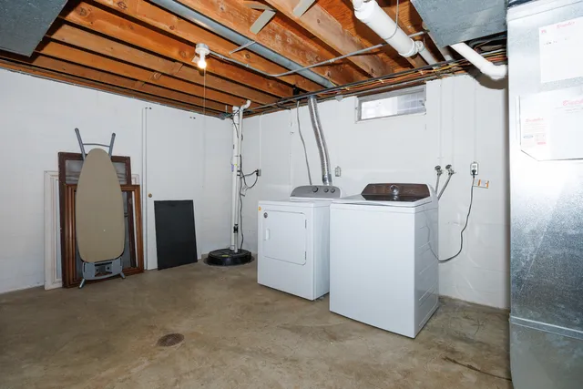 $250,000 | 213 Concord Drive, Normal, IL 61761