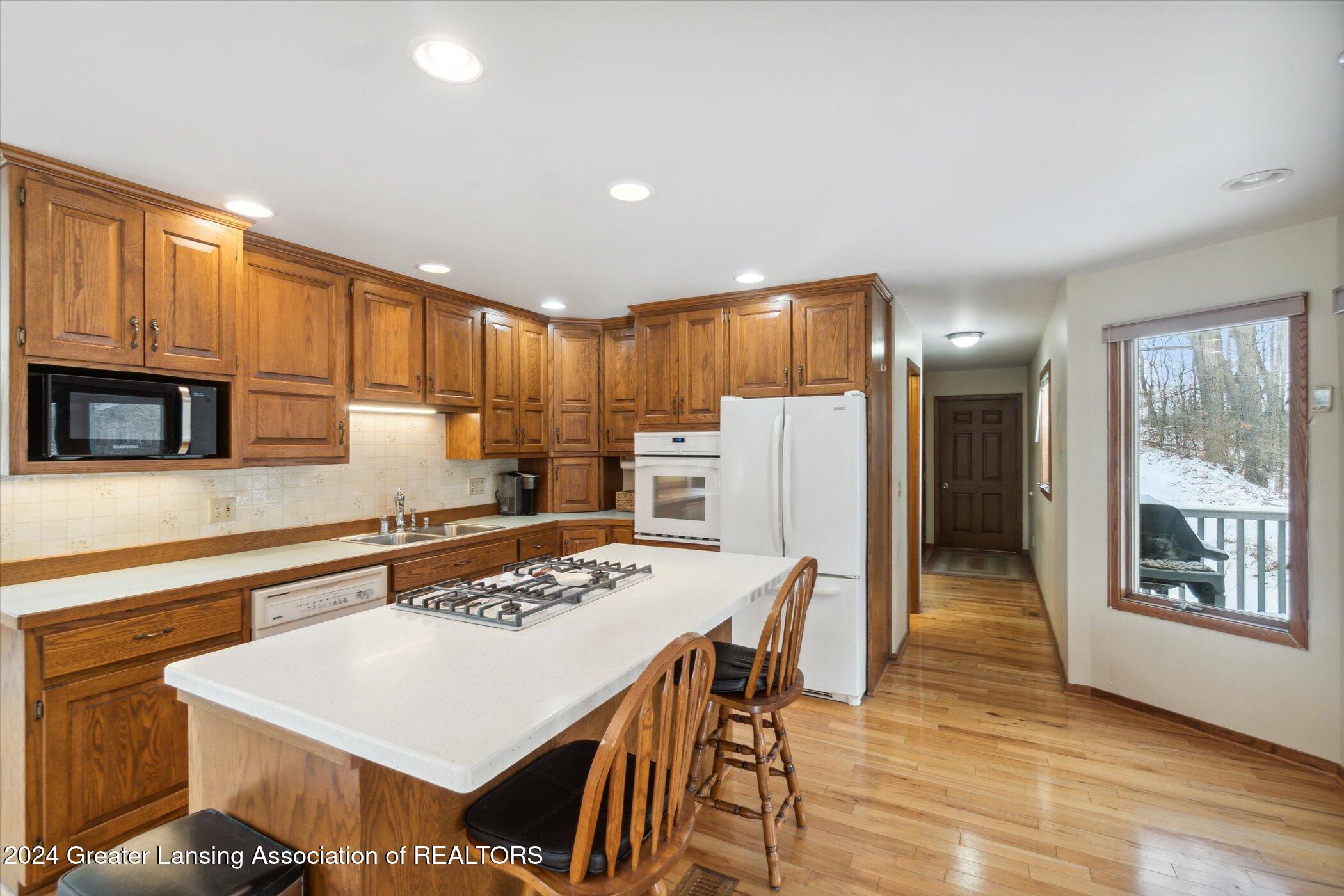 14725 Nichols Road Bath, MI 48808 - Photo 15 of 53 Kitchen with gas range