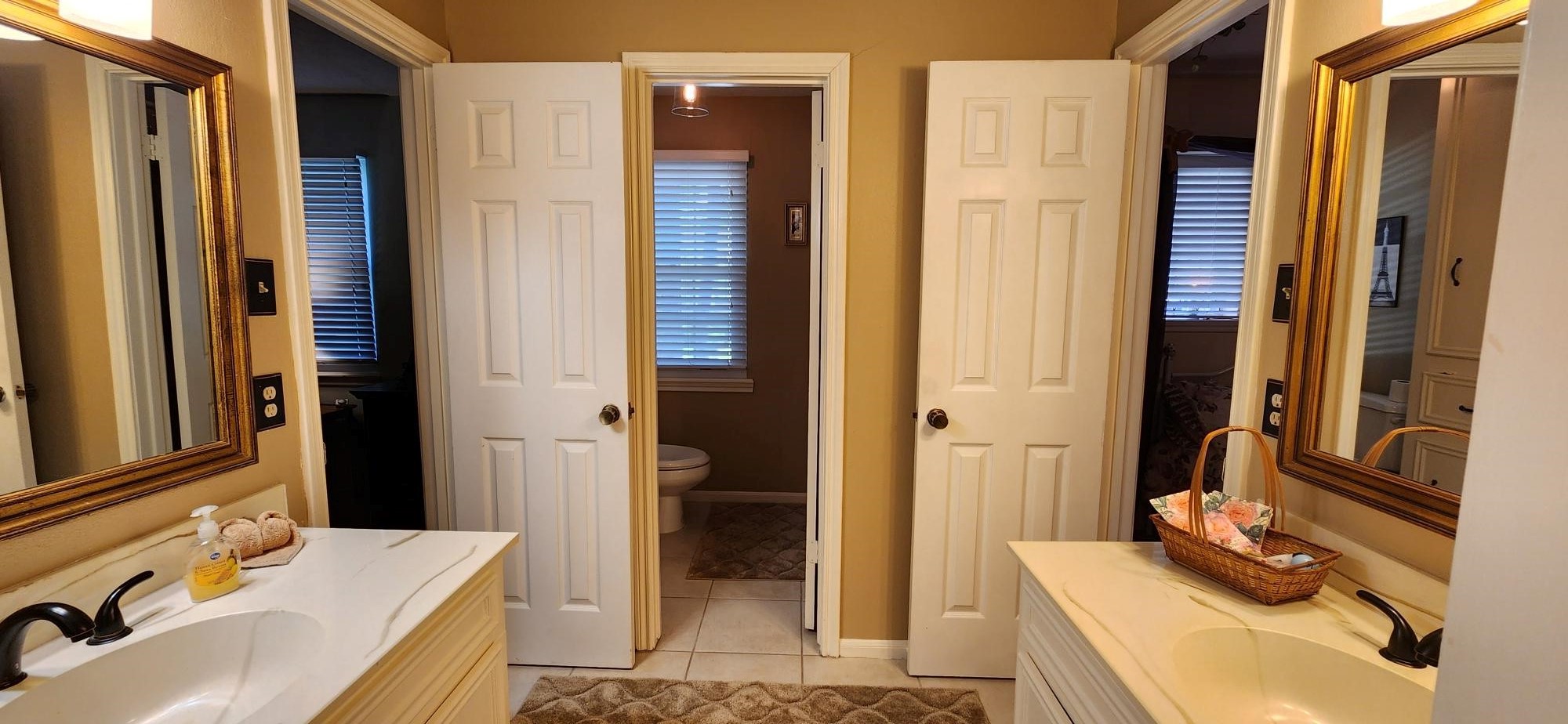 16155 Hexham Drive Spring, TX 77379 - Photo 36 of 47 a bathroom with a tub sink and mirror