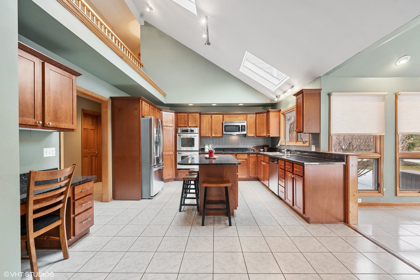 623 Steamboat Road Naperville, IL 60565 - Photo 14 of 48