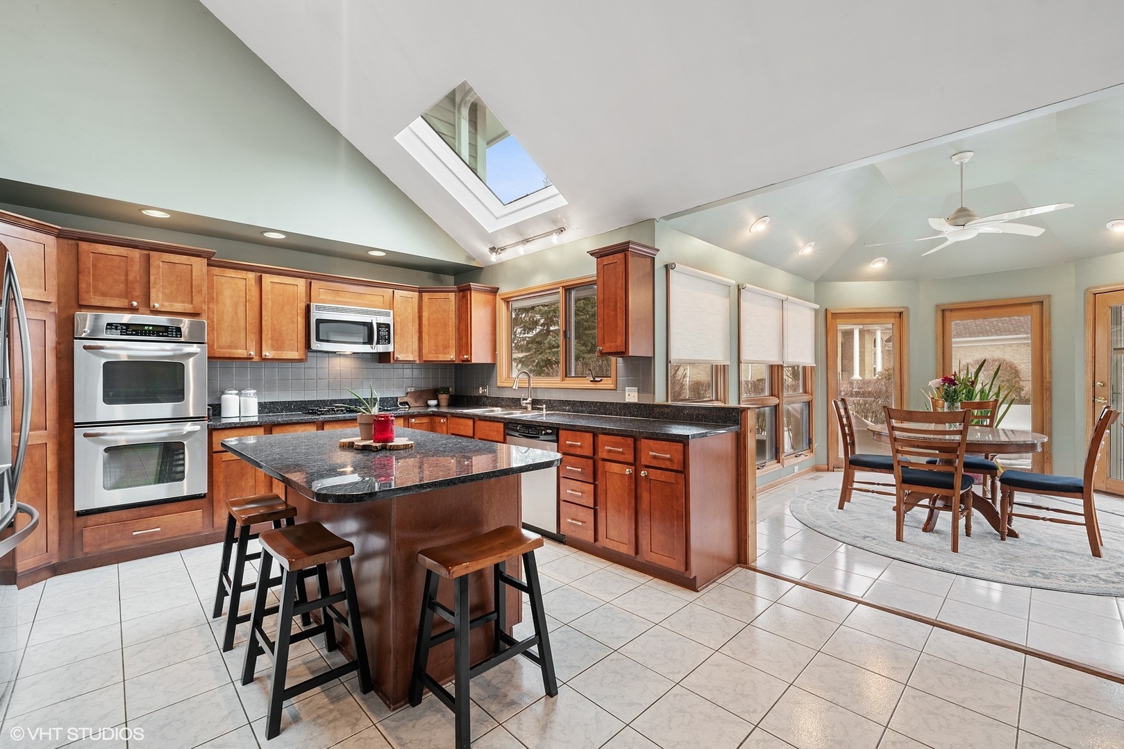 623 Steamboat Road Naperville, IL 60565 - Photo 15 of 48