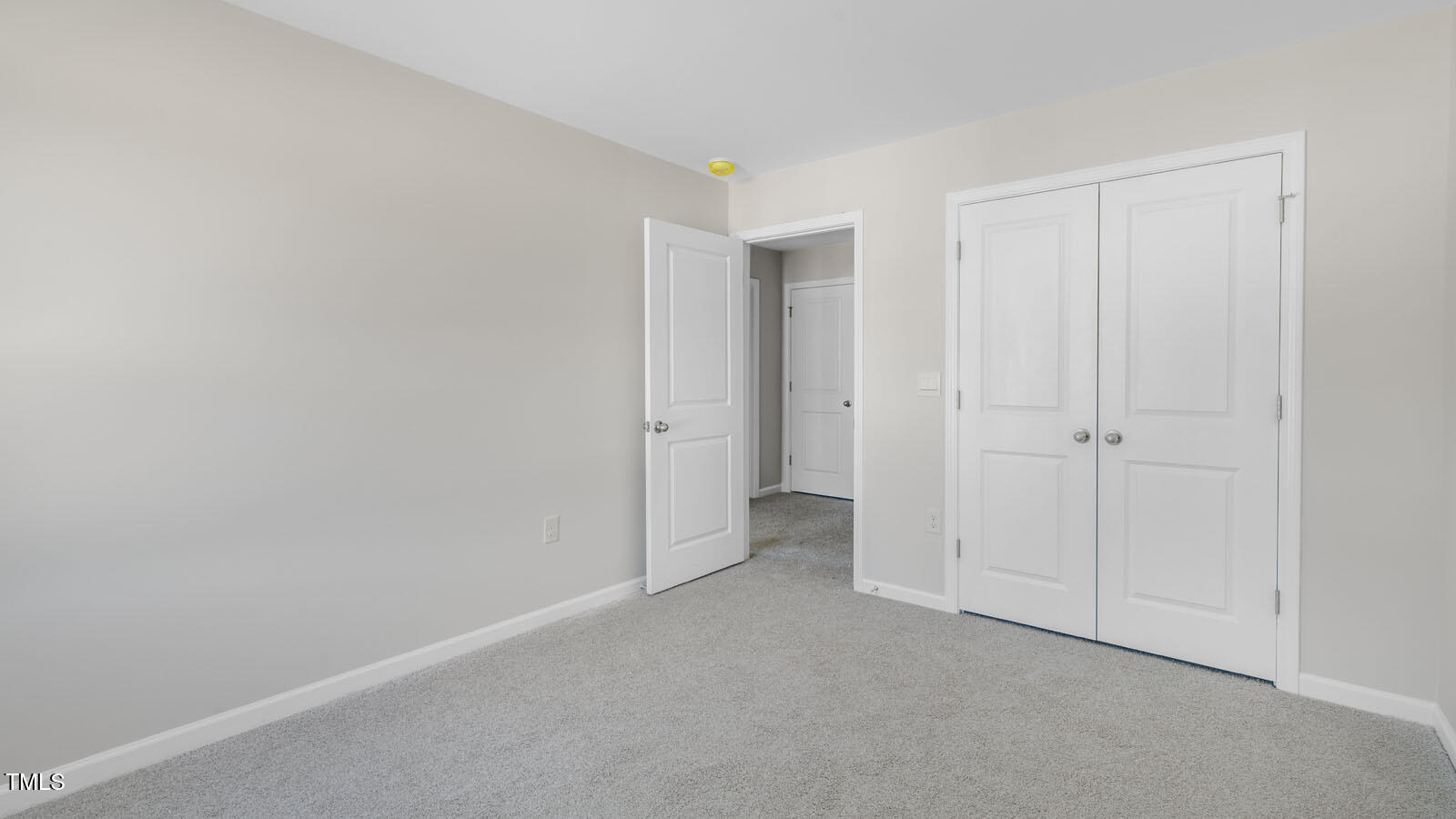 803 Old Tarboro Road Wendell, NC 27591 - Photo 14 of 32 a view of an empty room