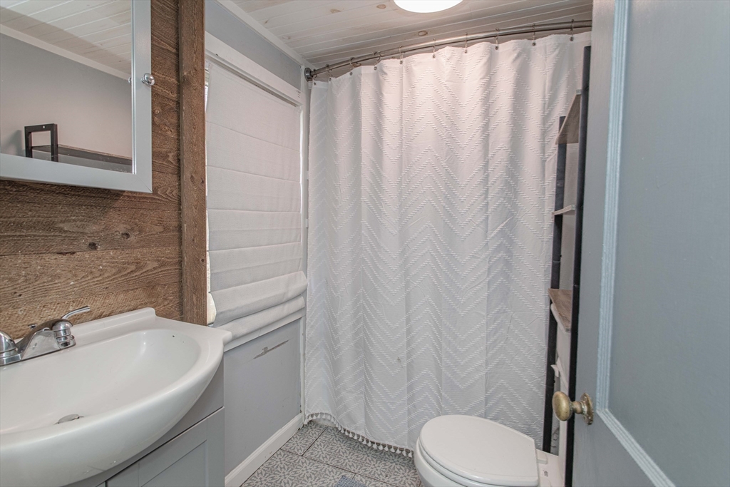 21 Bisbee Street Wareham, MA 02576 - Photo 26 of 38