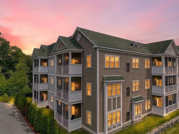 $399,900 | 2201 Briarwood Village, Unit 2201, Clinton, MA 01510
