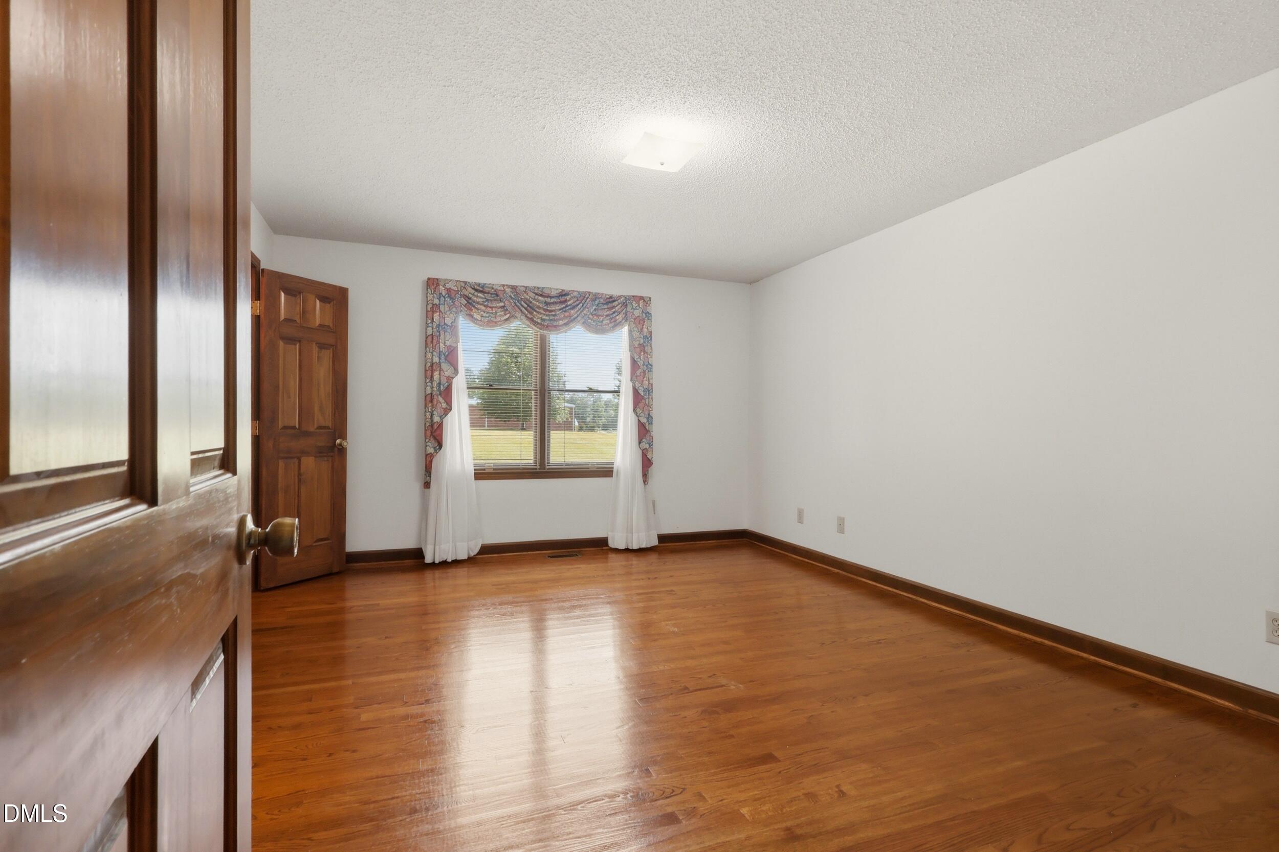 461 Cheeks Lane Graham, NC 27253 - Photo 15 of 32