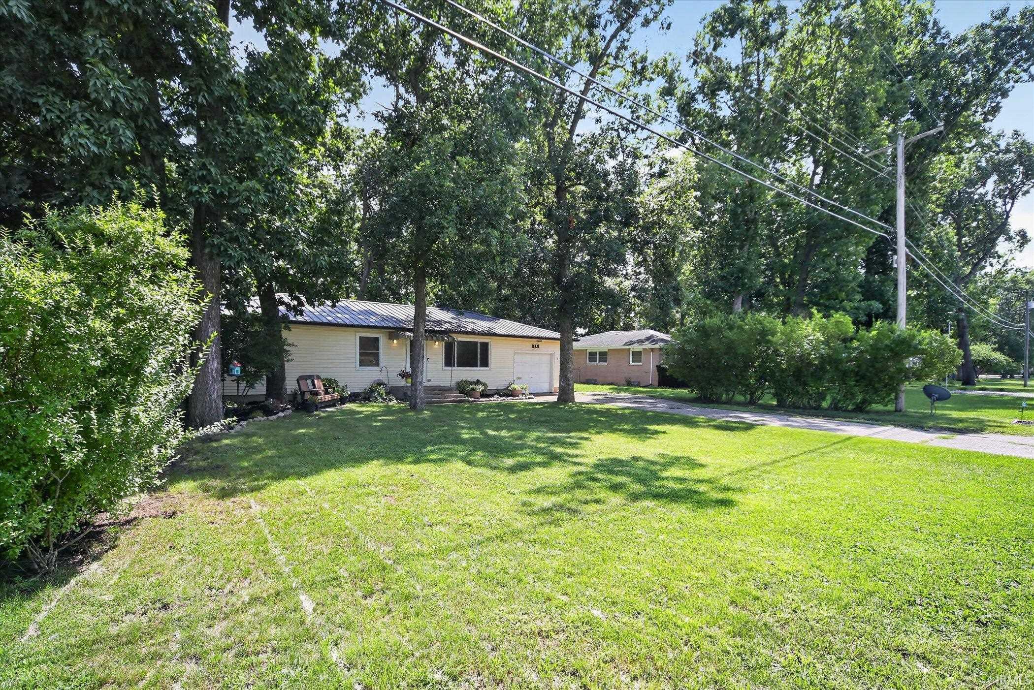 318 North Beech Road Osceola, IN 46561 - Photo 2 of 43 Gallery Image 2