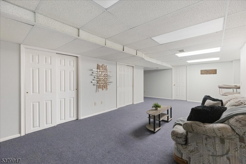 720 Colonial Court Somerville, NJ 08876 - Photo 21 of 33 a living room with furniture