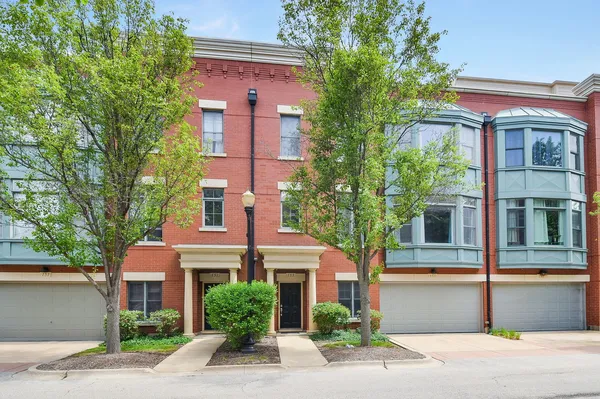 $315,000 | 153 Dawson Drive, Elgin, IL 60120