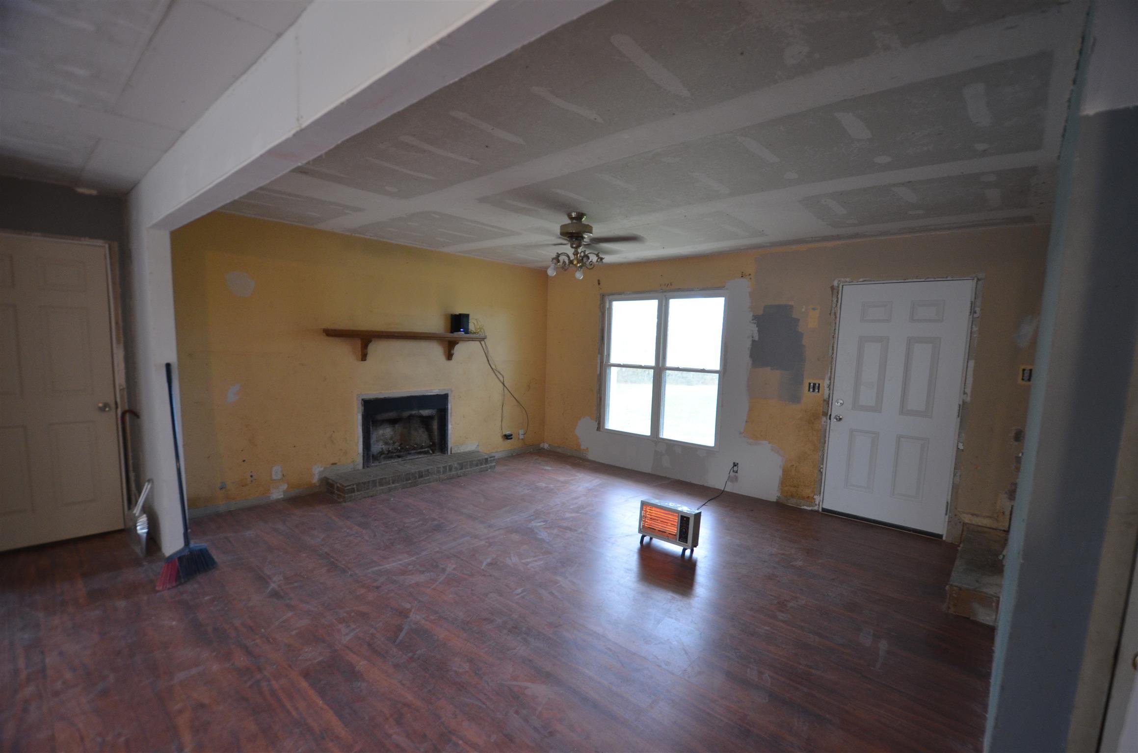 2301 Chester Harris Road Woodlawn, TN 37191 - Photo 4 of 14 Gallery Image 4