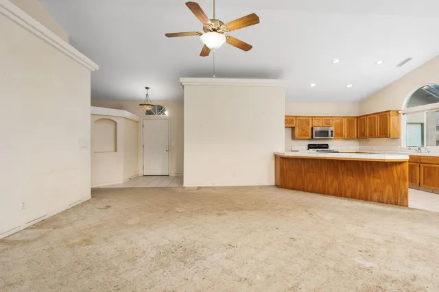 $399,900 | 2500 West Perez Avenue, Visalia, CA 93291