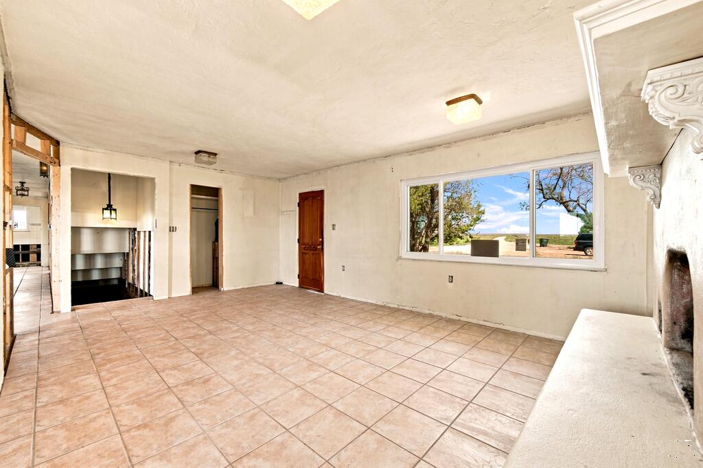 43680 Fields Road Avondale, CO 81022 - Photo 9 of 55 Gallery Image 9