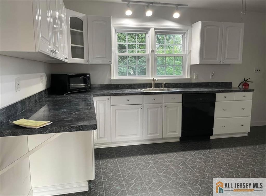 1601 West 7th Street Piscataway, NJ 08854 - Photo 11 of 14