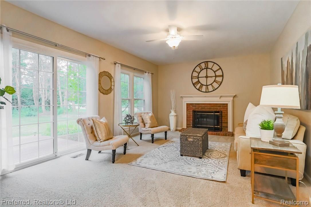 47359 Hanford Road Canton, MI 48187 - Photo 18 of 39 16IMG_2019.jpg