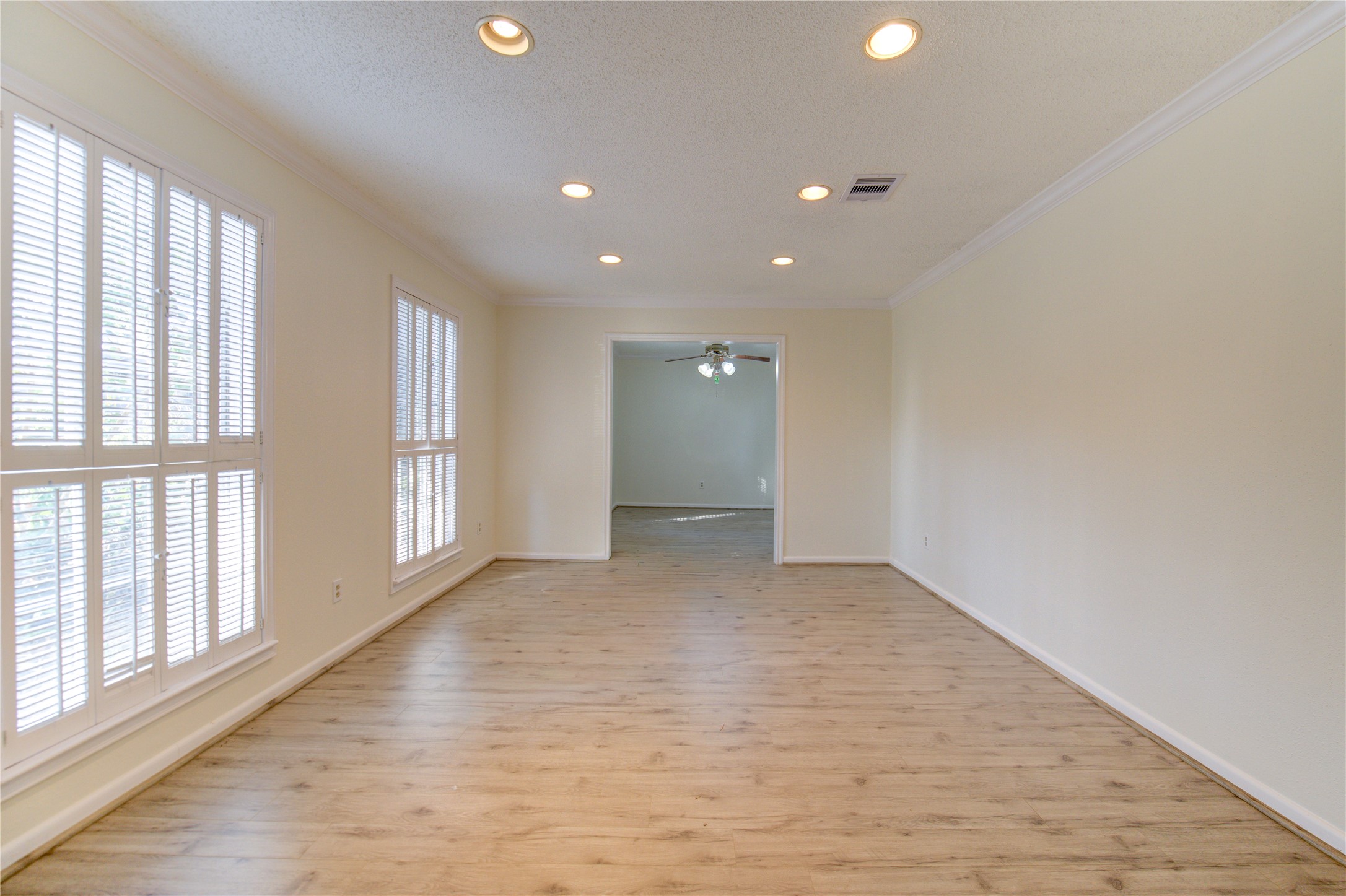 5810 Boyce Springs Drive Houston, TX 77066 - Photo 12 of 34