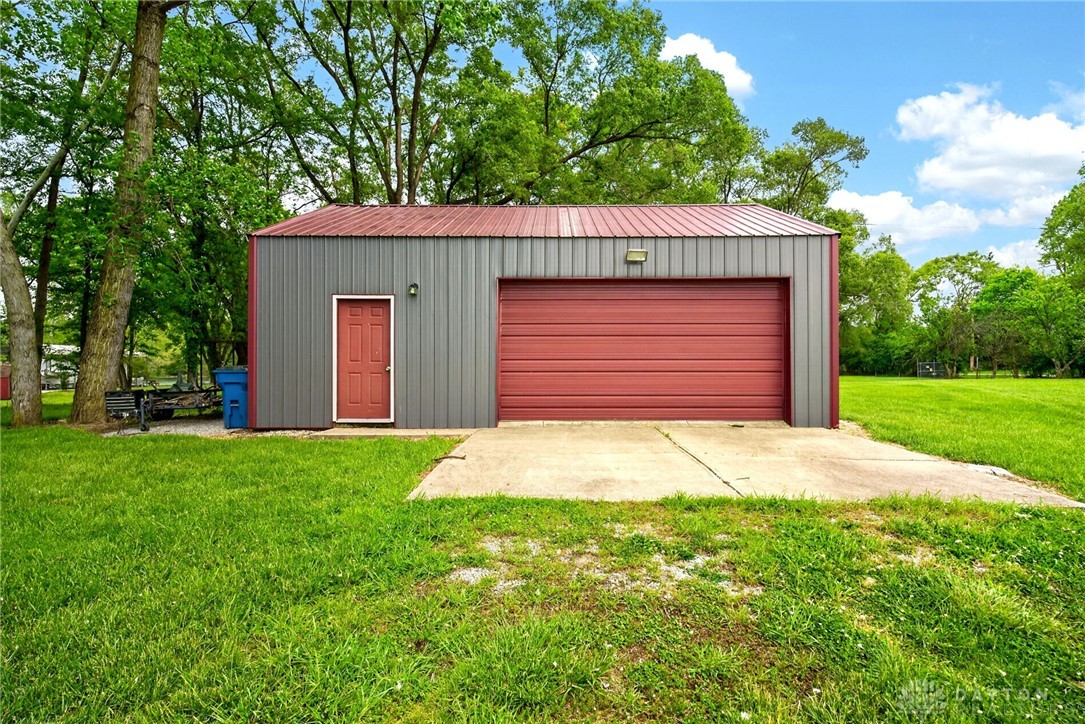 3889 Powell Road Huber Heights, OH 45424 - Photo 16 of 18