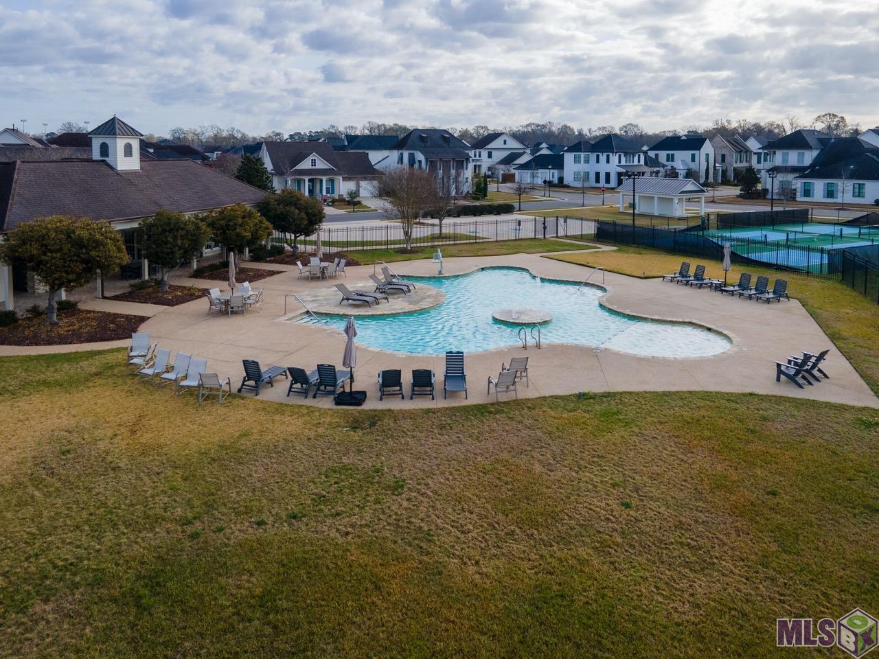 15708 Jack Street Baton Rouge, LA 70817 - Photo 4 of 8 Community Pool