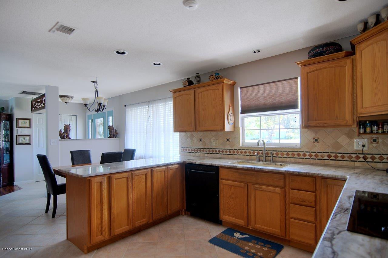 750 Montclair Road Northeast Palm Bay, FL 32905 - Photo 5 of 19 Granite Countertops