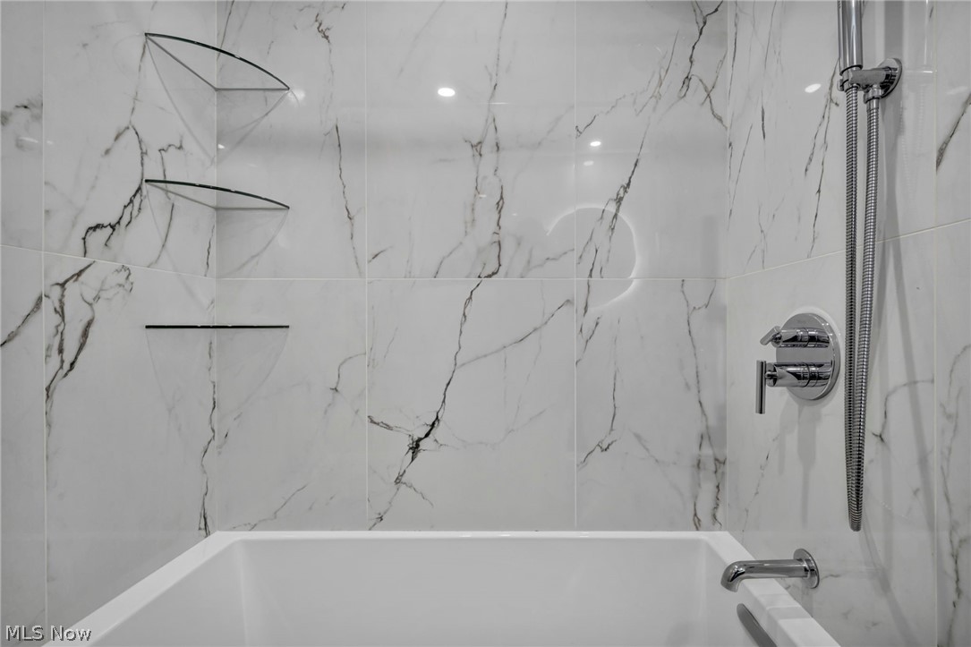 7590 Hoertz Road Cleveland, OH 44134 - Photo 9 of 40 Gallery Image 9