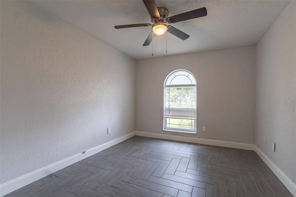 2402 Prairie Place Lutz, FL 33549 - Photo 17 of 40