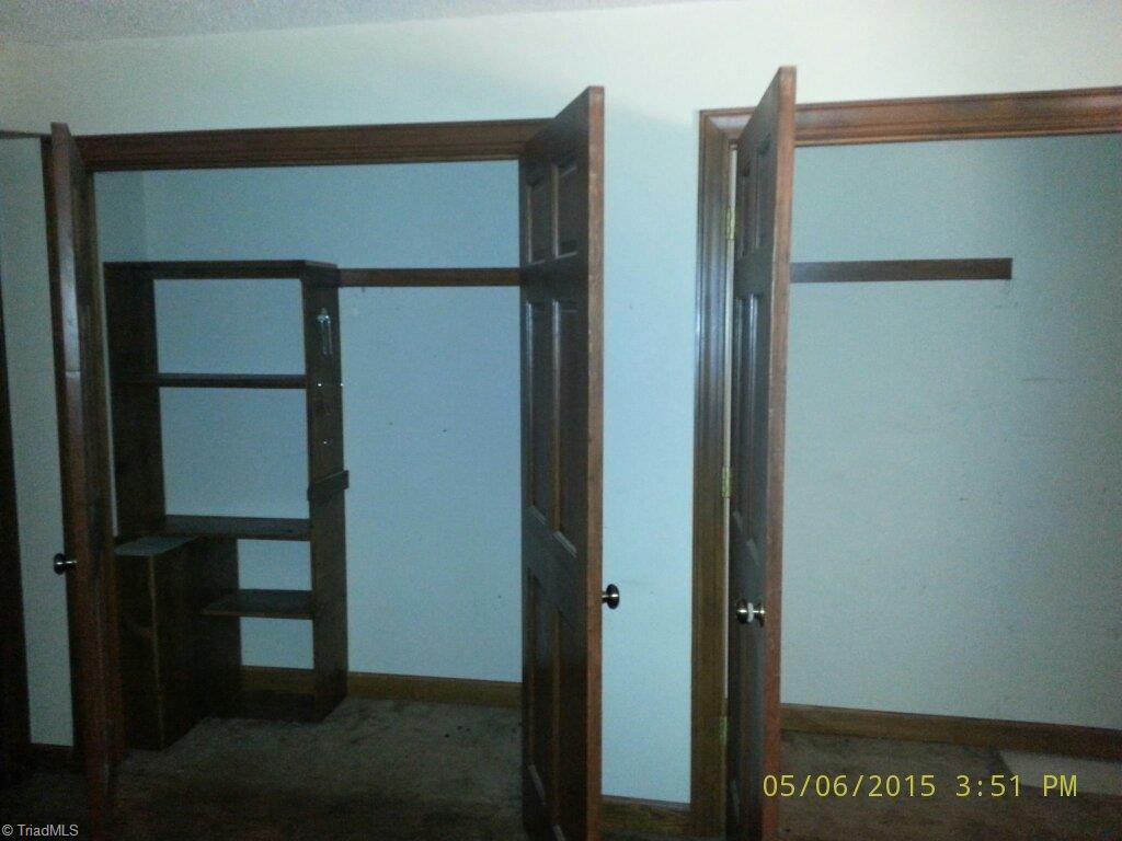 124 Cross Baptist Rural Hall, NC 27045 - Photo 7 of 14