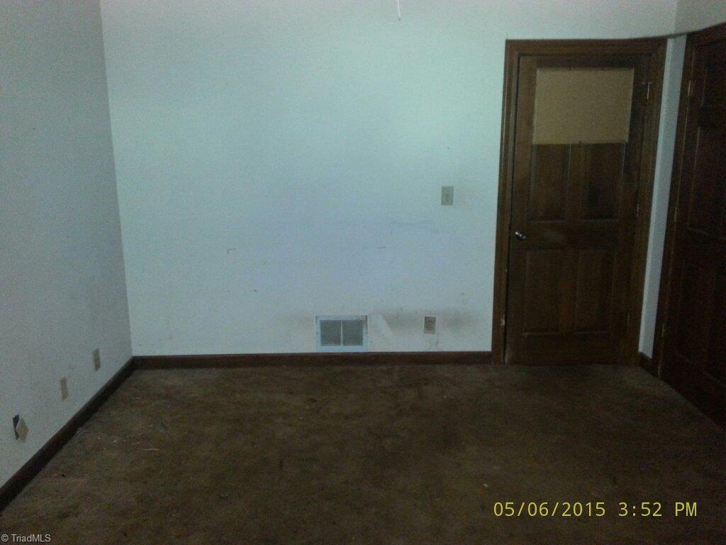 124 Cross Baptist Rural Hall, NC 27045 - Photo 8 of 14