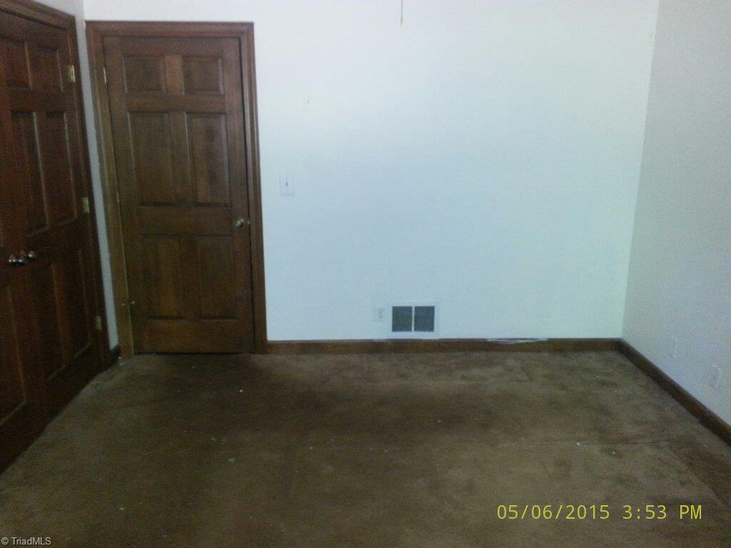124 Cross Baptist Rural Hall, NC 27045 - Photo 9 of 14