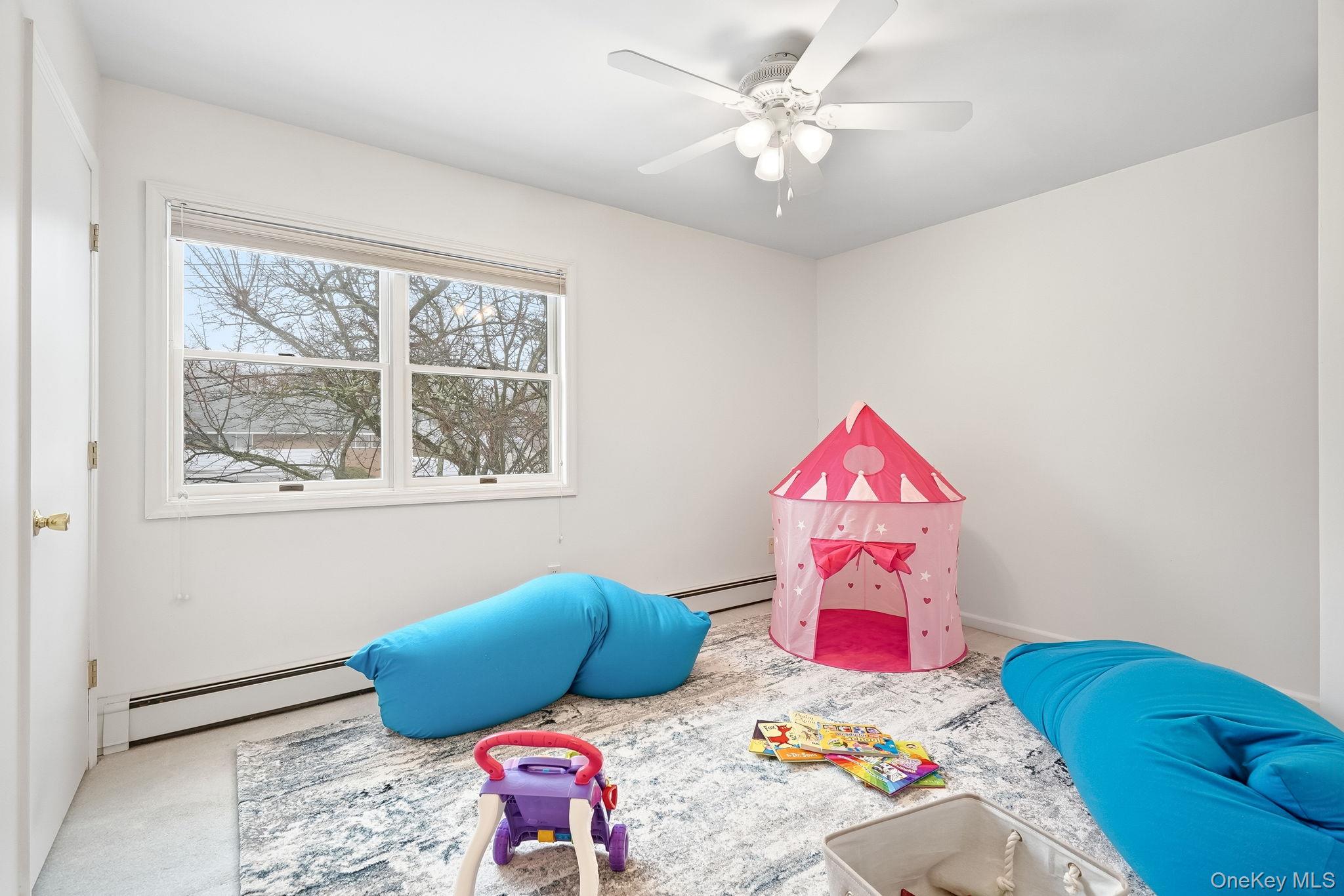 39 Lambert Lane New Rochelle, NY 10804 - Photo 23 of 30 Bedroom #3