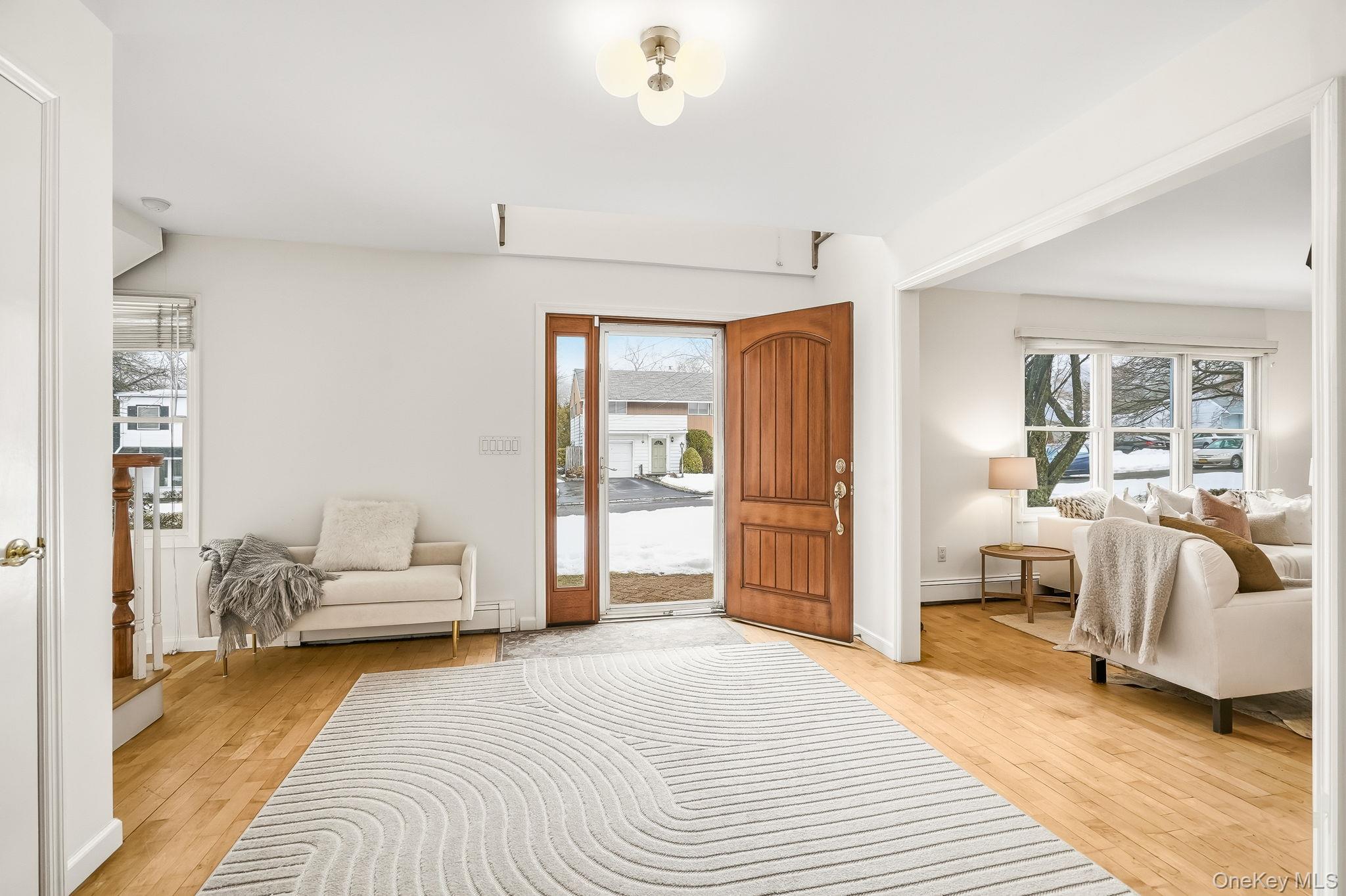39 Lambert Lane New Rochelle, NY 10804 - Photo 3 of 30 Entrance foyer with view of Living Room