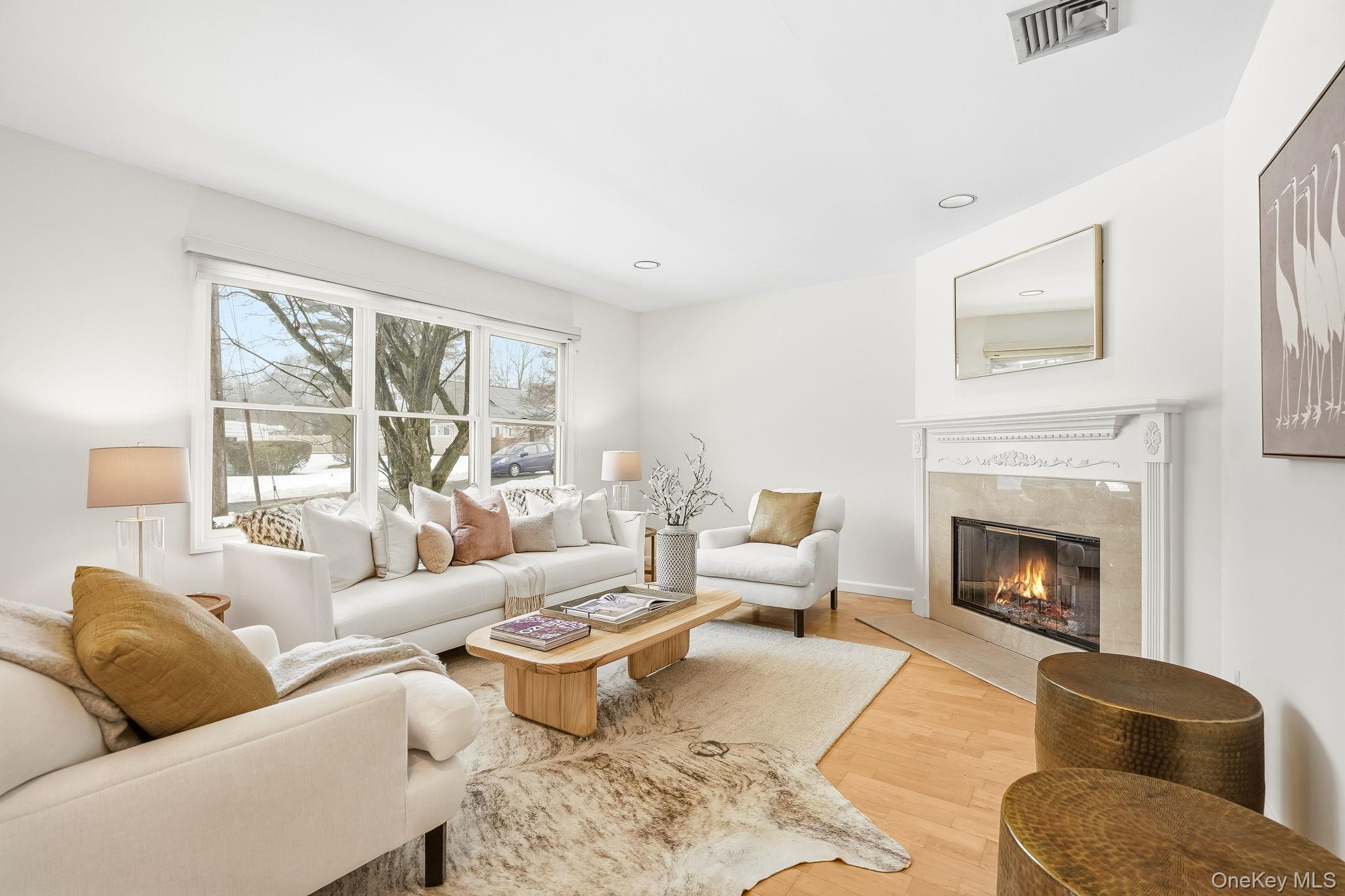 39 Lambert Lane New Rochelle, NY 10804 - Photo 6 of 30 Another view of the Living Room