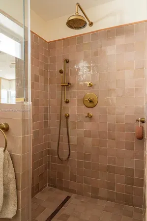 $20,000 | 16 Island Avenue, Unit 6B, Miami Beach, FL 33139