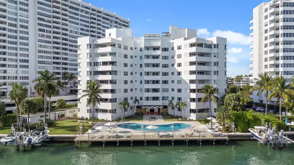 $20,000 | 16 Island Avenue, Unit 6B, Miami Beach, FL 33139