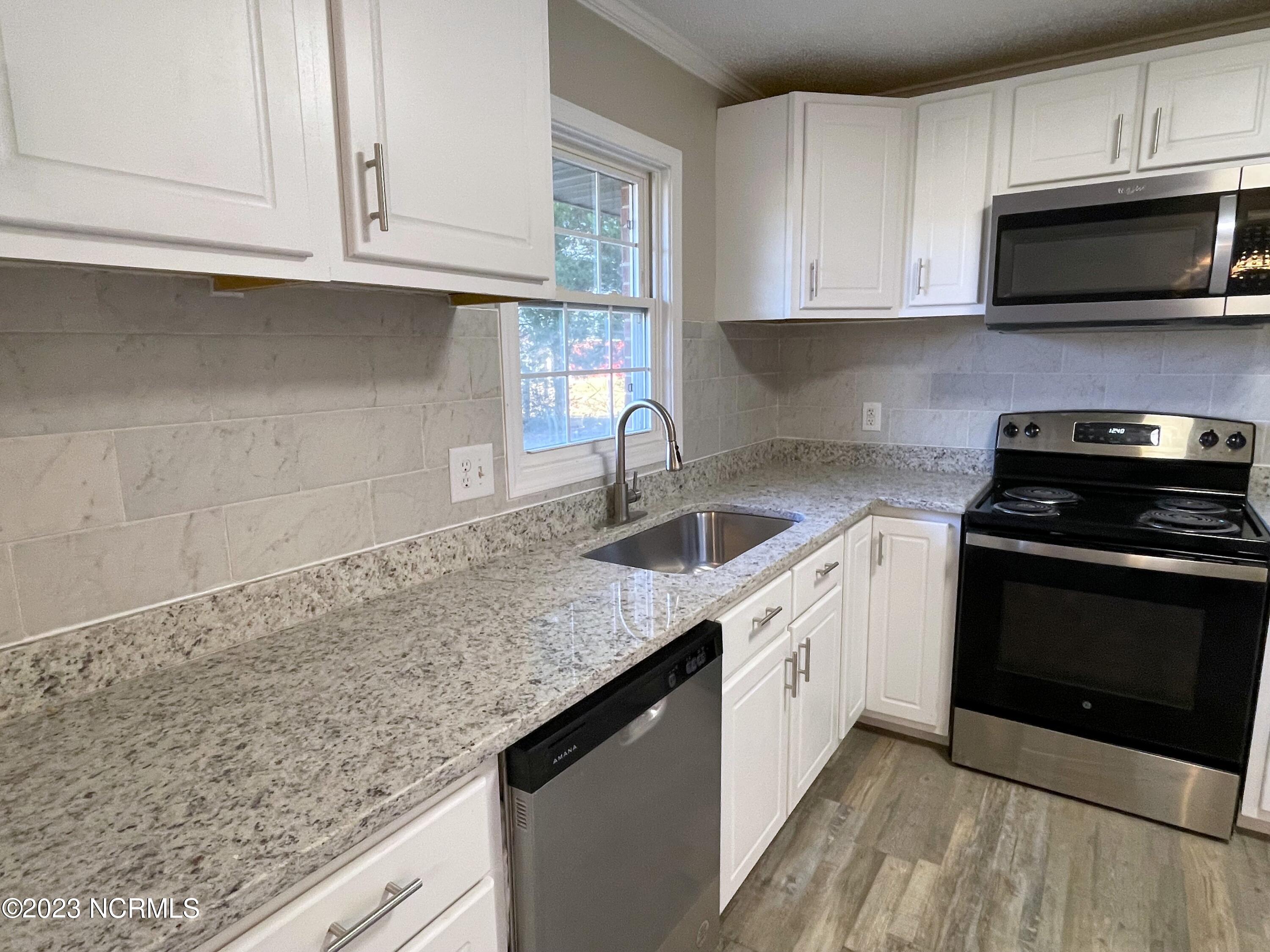 8949 Mackeys Road Roper, NC 27970 - Photo 6 of 32 Granite Countertops