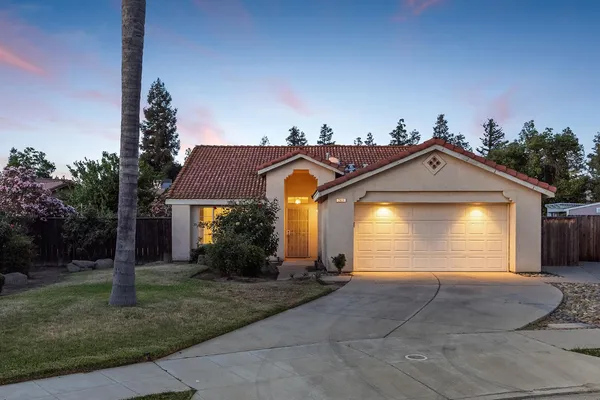 $410,000 | 2631 Gamay Avenue, Madera, CA 93637