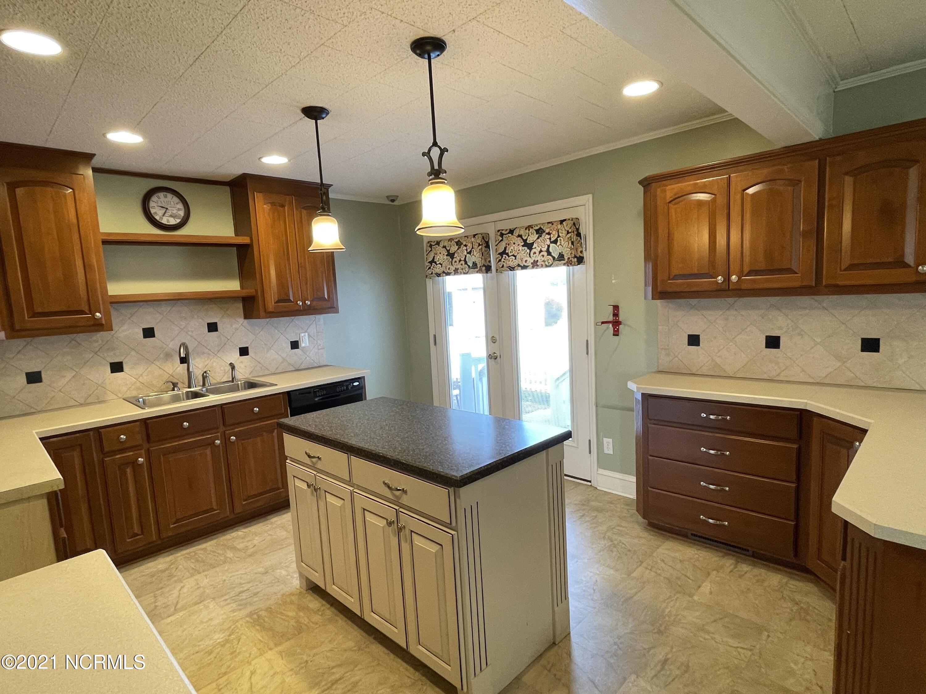 4165 Buck Road Ayden, NC 28513 - Photo 17 of 24 Kitchen