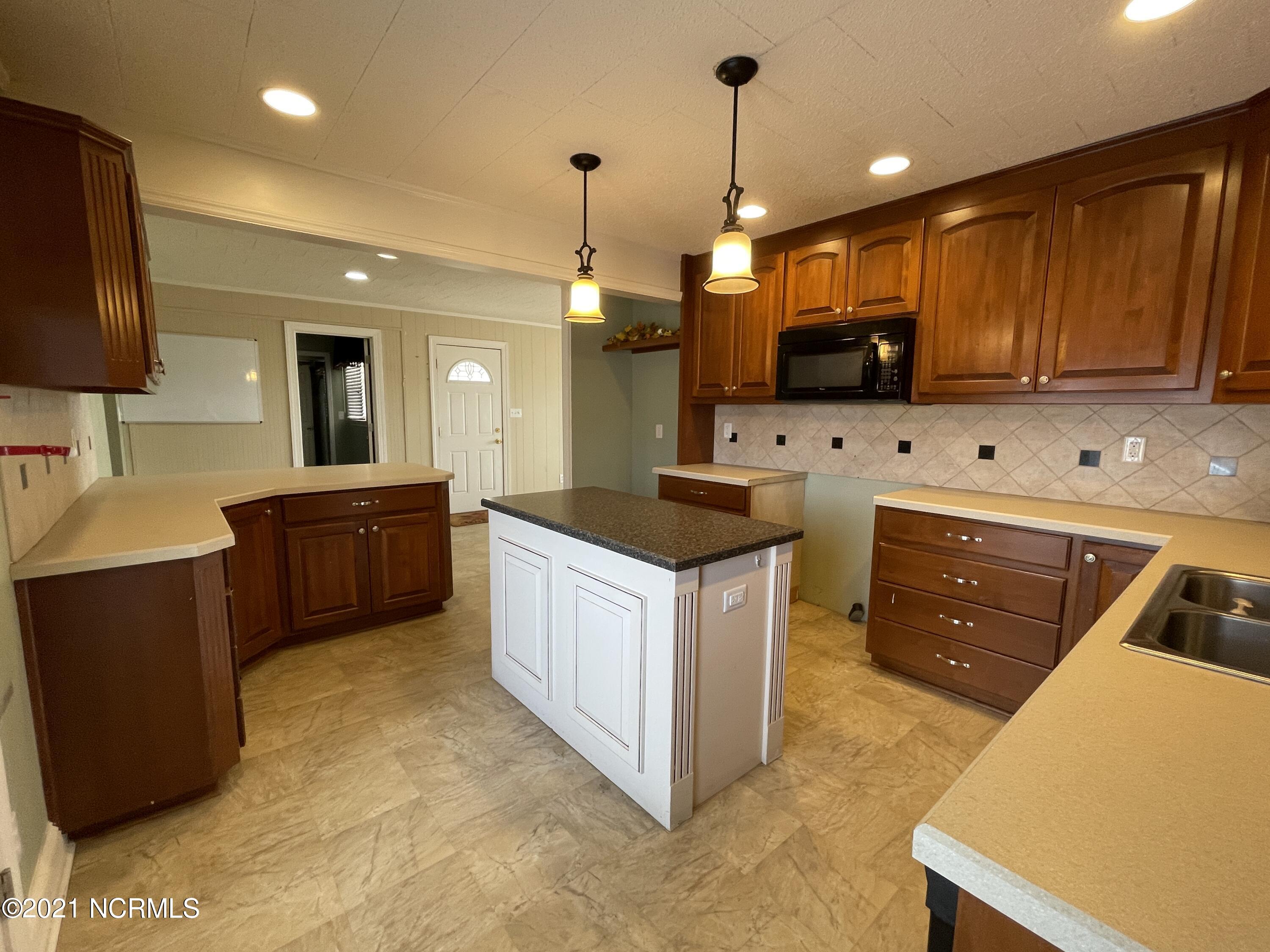 4165 Buck Road Ayden, NC 28513 - Photo 18 of 24 Kitchen