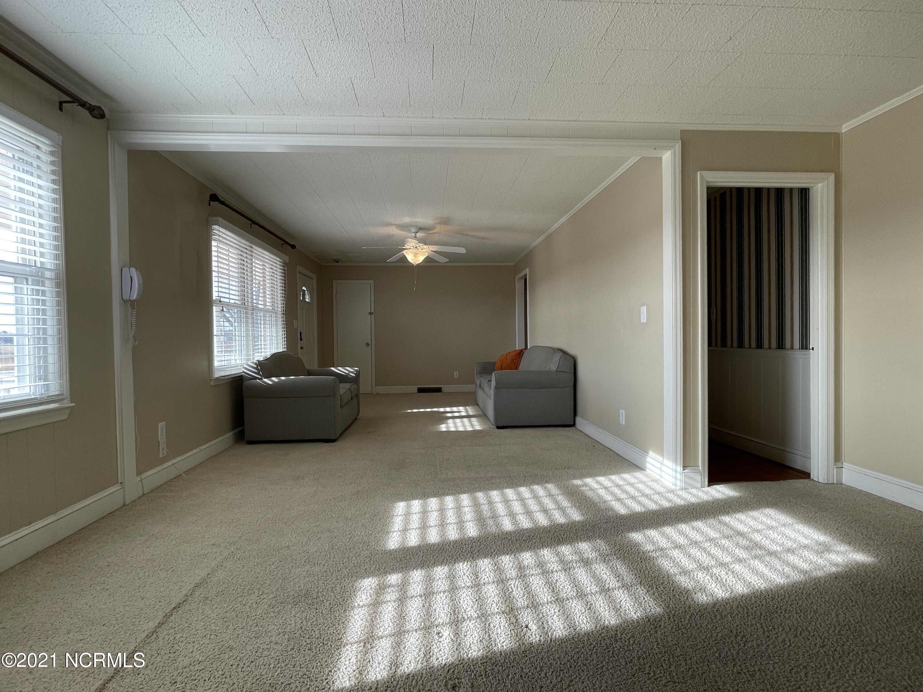 4165 Buck Road Ayden, NC 28513 - Photo 10 of 24 Living Room