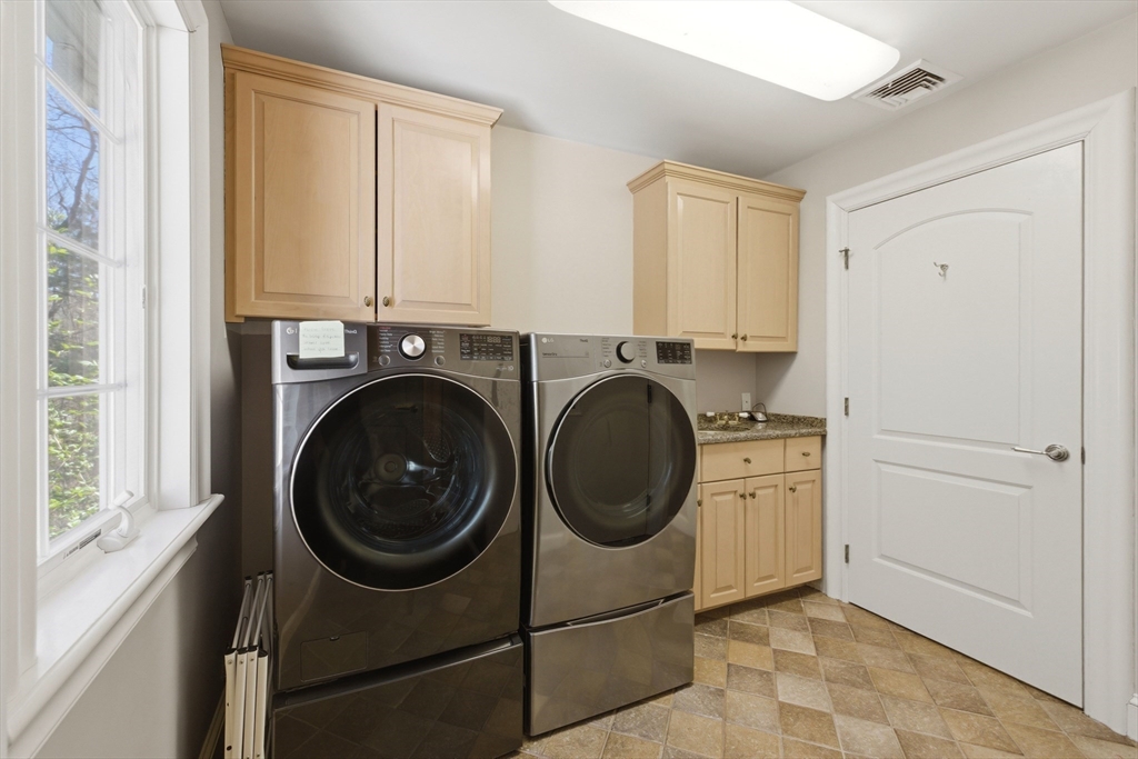 98 Bridle Trail Road Needham, MA 02492 - Photo 29 of 37