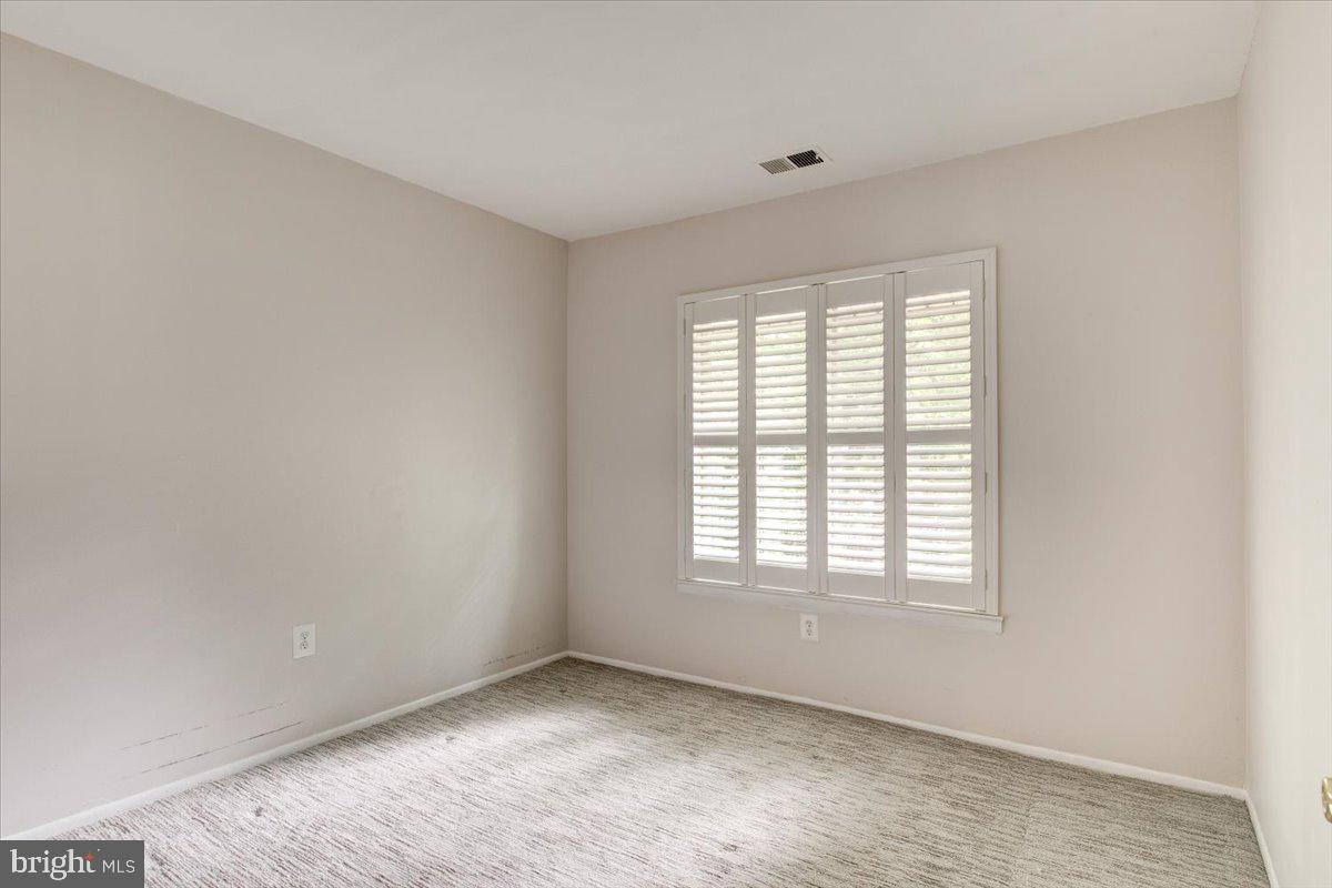 18901 Glendower Road Gaithersburg, MD 20879 - Photo 25 of 33