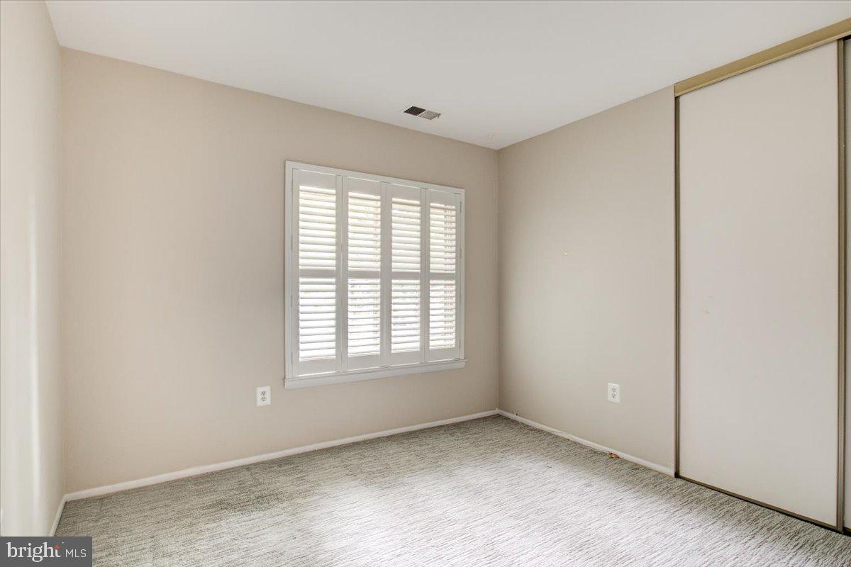 18901 Glendower Road Gaithersburg, MD 20879 - Photo 26 of 33