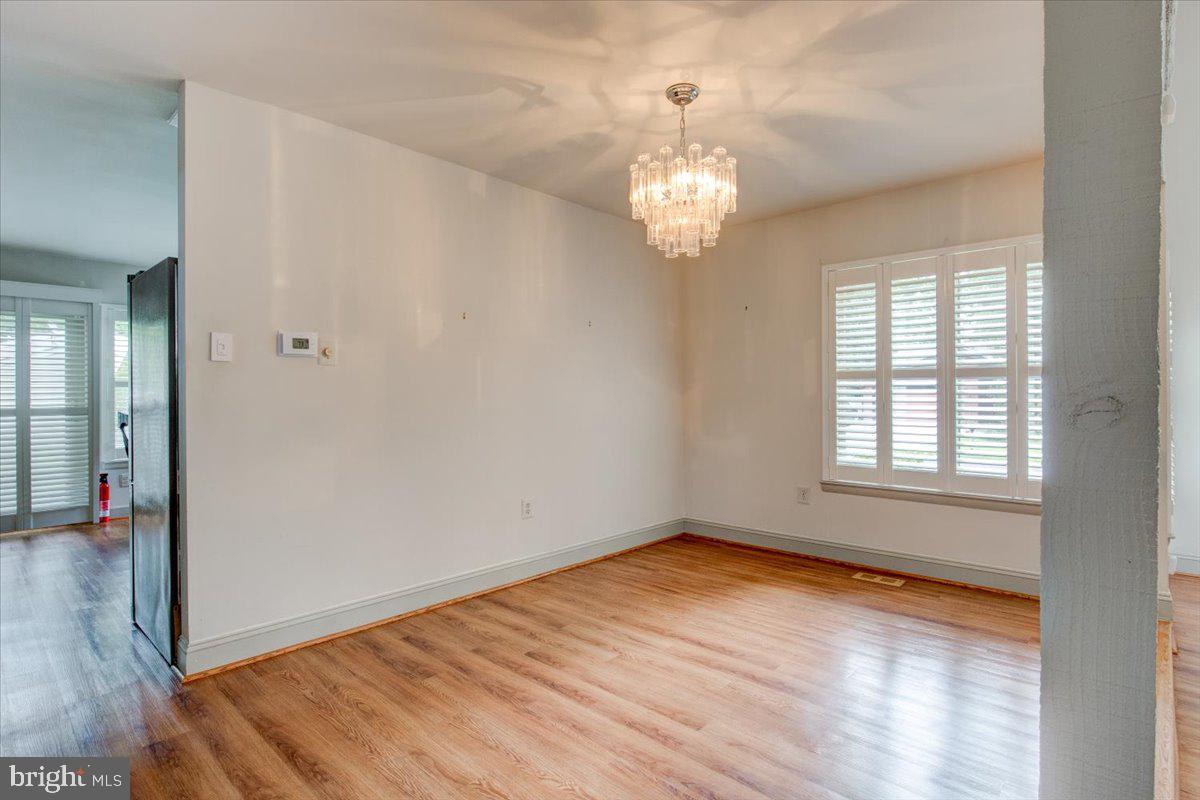 18901 Glendower Road Gaithersburg, MD 20879 - Photo 7 of 33