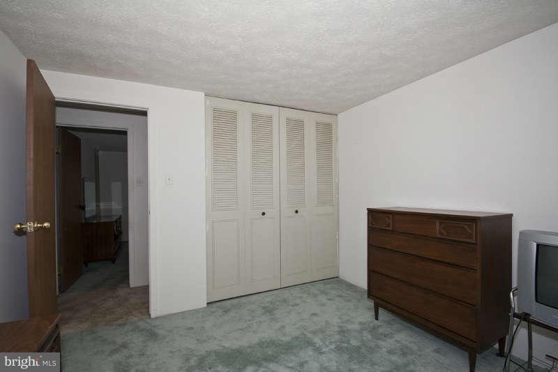 4715 Hawksbury Road Baltimore, MD 21208 - Photo 10 of 15