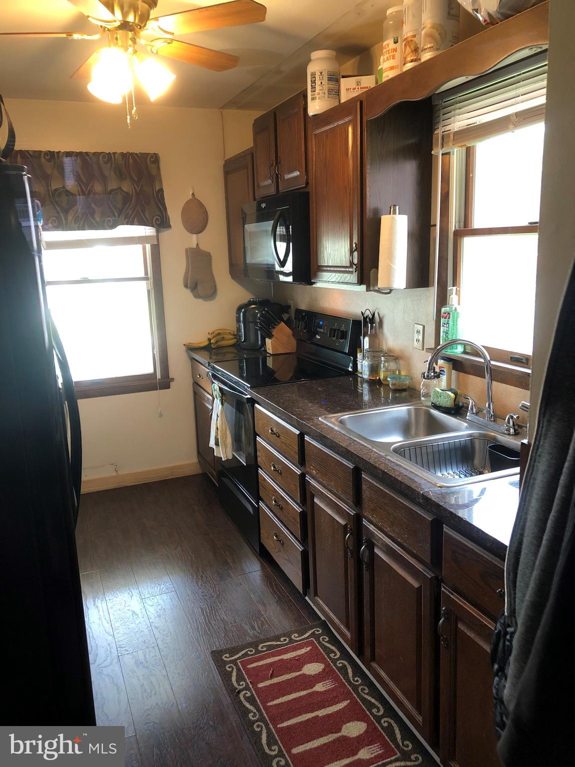 3628 Ridgeway Street Reading, PA 19605 - Photo 3 of 8