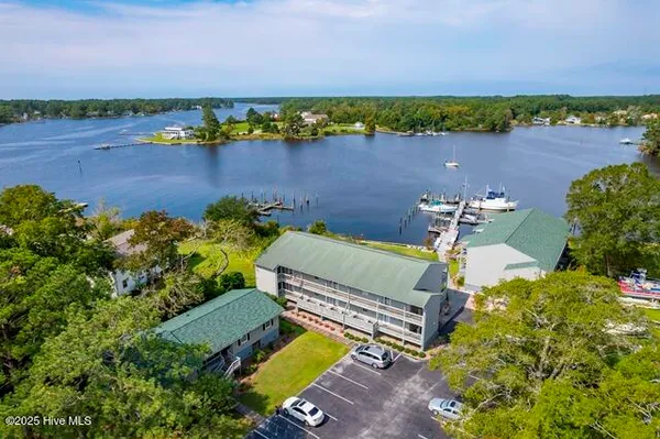 $339,000 | 303 Midyette Street, Unit B7, Oriental, NC 28571