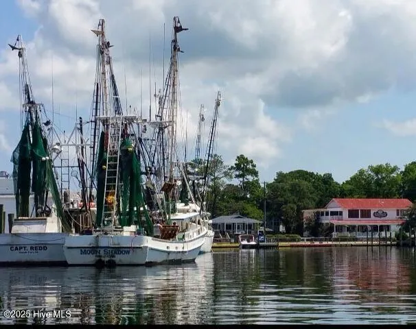 $339,000 | 303 Midyette Street, Unit B7, Oriental, NC 28571