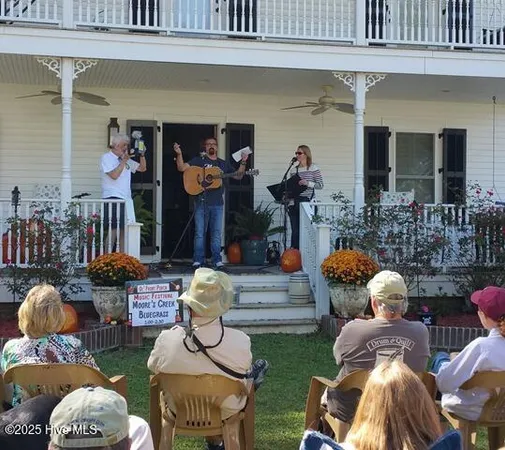 $339,000 | 303 Midyette Street, Unit B7, Oriental, NC 28571