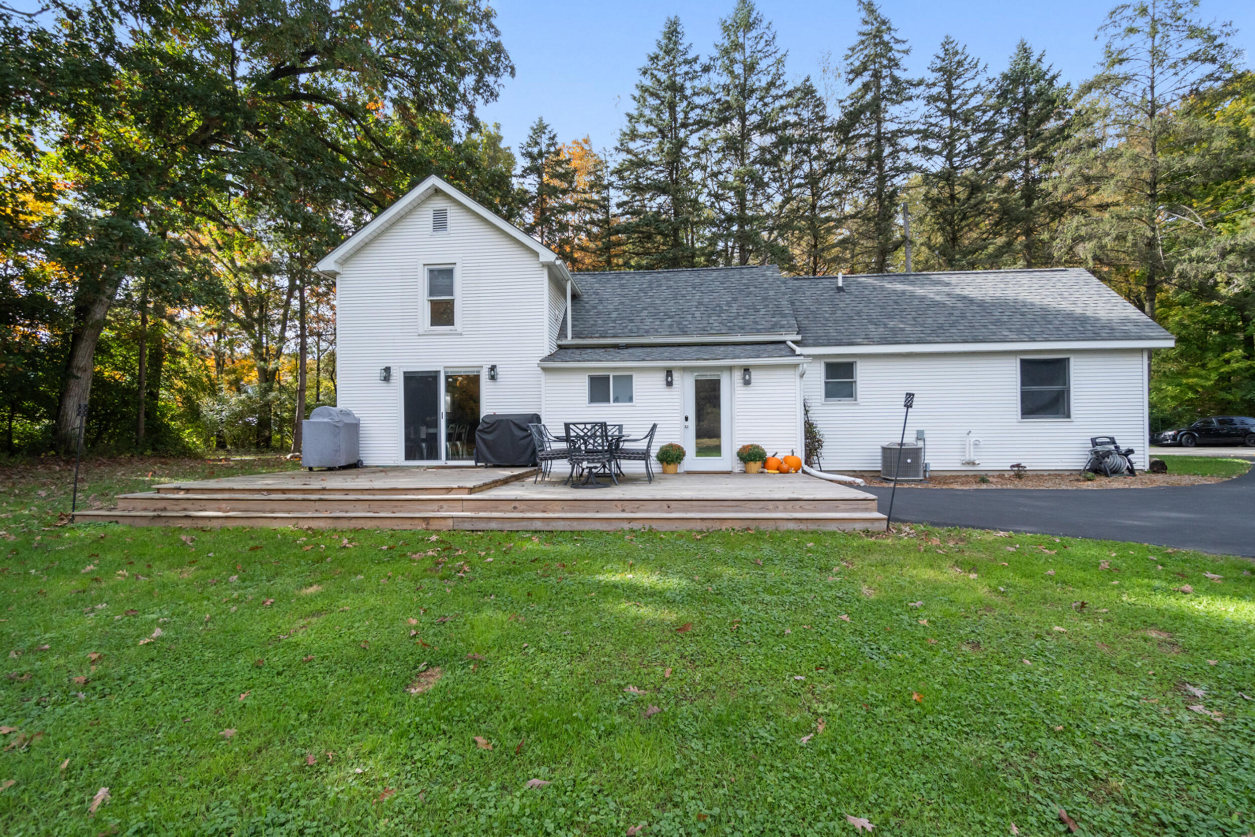 2531 Reynolds Road Jackson, MI 49201 - Photo 2 of 78 50_2531 reynolds rd jackson mi 49201 - 0