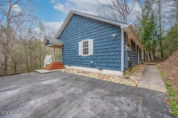 $449,000 | 2203 Woodcock Trail, Sevierville, TN 37876