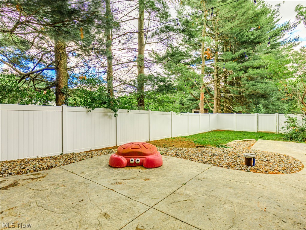 6209 Columbus Road Northeast Louisville, OH 44641 - Photo 6 of 39