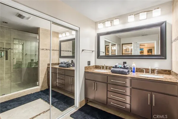 a view of outdoor space yard and porch